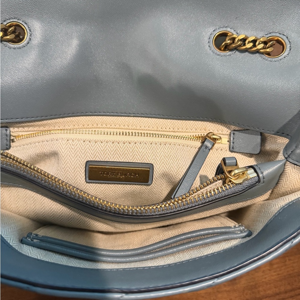 Tory Burch Quilted Leather Chain Shoulder Bag in Pale Blue with Gold Hardware - Picture 6 of 13